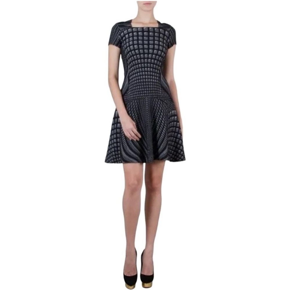 Diane Von Furstenberg Black and White Patterned Mini Dress